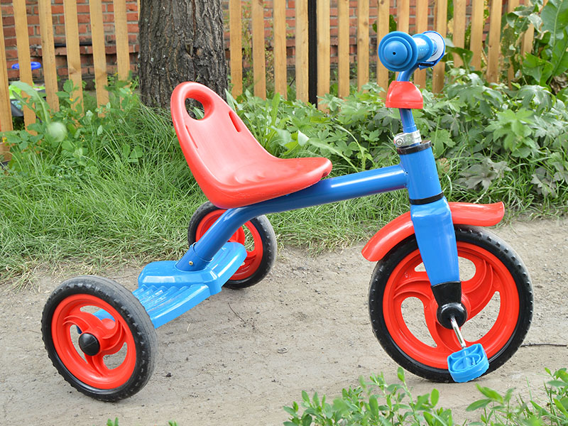 Sepeda roda tiga untuk anak 2-3 tahun
