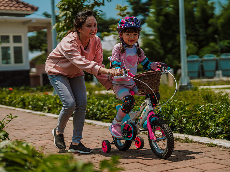bermain sepeda dapat meningkatkan kemandirian anak