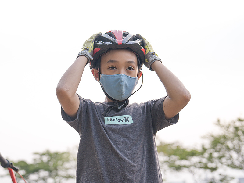 Helm pelerngkapan wajib bersepeda anak